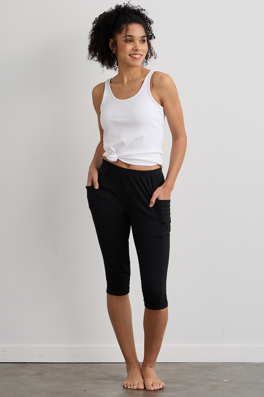 Women's Capri Leggings with Pockets | Fair Indigo, Size S / Black Women's Capri Leggings with Pockets | Fair Indigo, Size S / Black