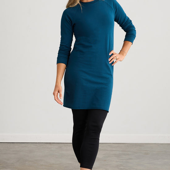 womens organic sweatshirt tunic black - fair indigo-ethically made
